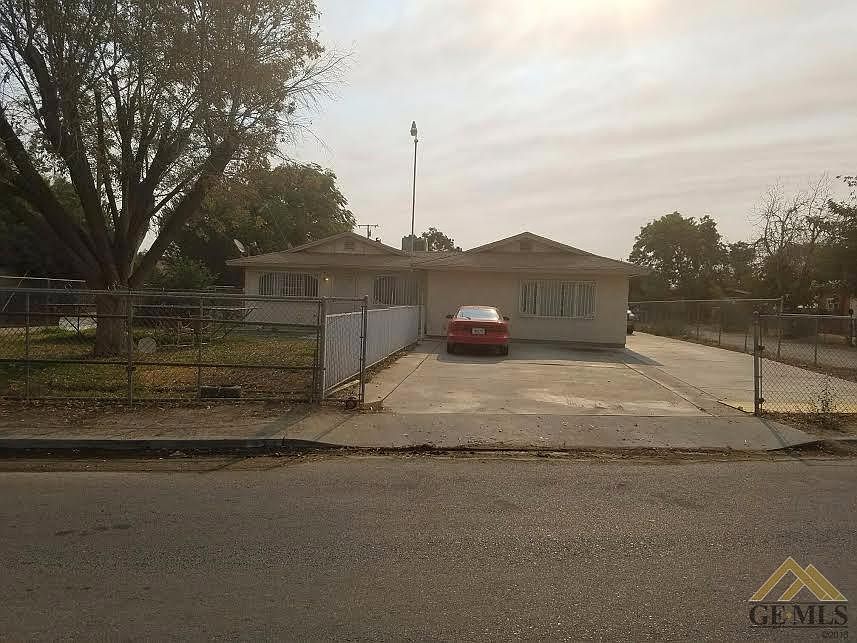 1st image of 874 S Park Dr