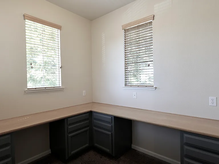 1908 Terracina Cir — Photo 24