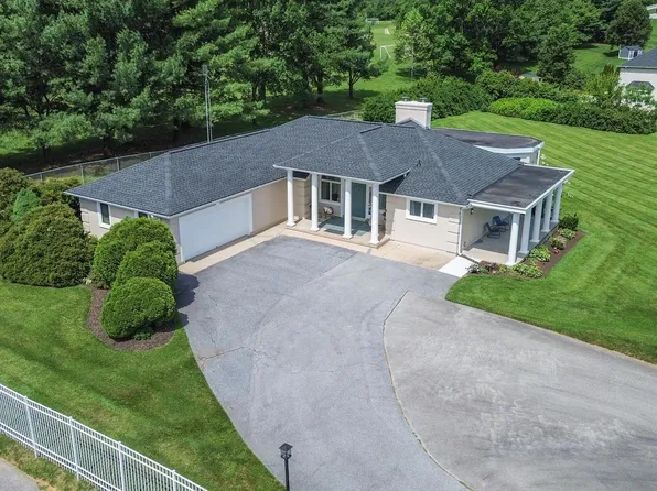 1030 Gist Rd, Westminster, MD 21157