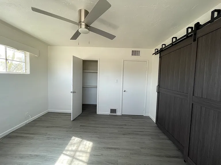 2113 N Treat Ave — Photo 9