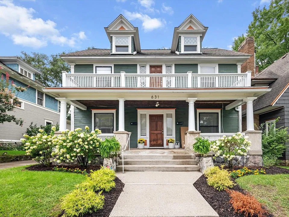 631 Paris Ave SE