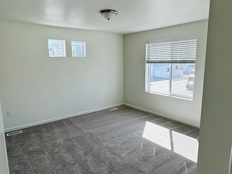 262 Harker Creek St — Photo 2