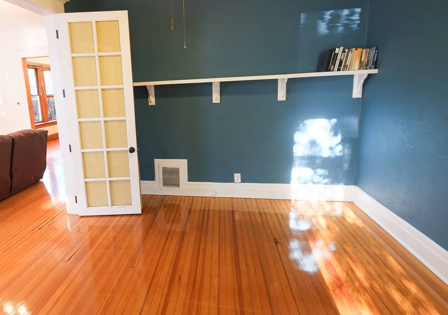 Showings Start 9/1/26 - Beautiful 3 Bedroom 2.5 Bath Historic Home Located In City Park — Photo 3