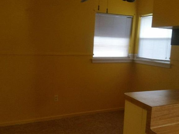 5th image of 5104 Somerset Dr