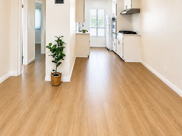 351 Riverdale Dr #11 — Photo 2