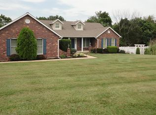 2489 Stonegate Dr, Festus, MO 63028