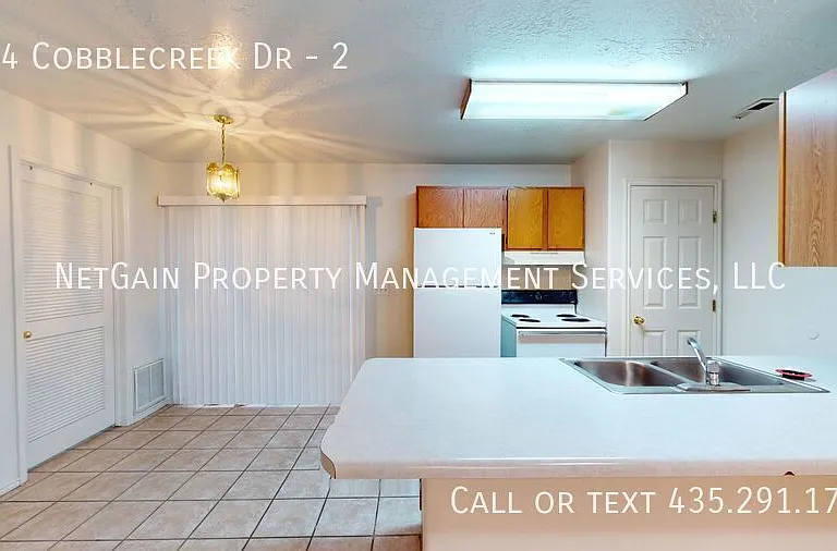 294 E Cobblecreek Dr #2 — Photo 3