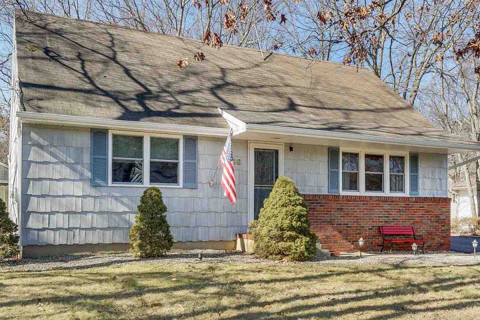 1st image of 738 New Hampshire Ave