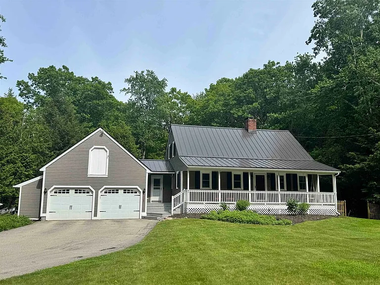44 Stowell Rd — Photo 1