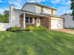 6756 Bear Creek Dr, Saint Louis, MO 63129