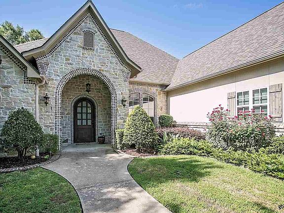 3rd image of 1990 Dueling Oaks Dr