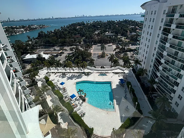 7900 Harbor Island Dr #Penthouse 14 — Photo 14
