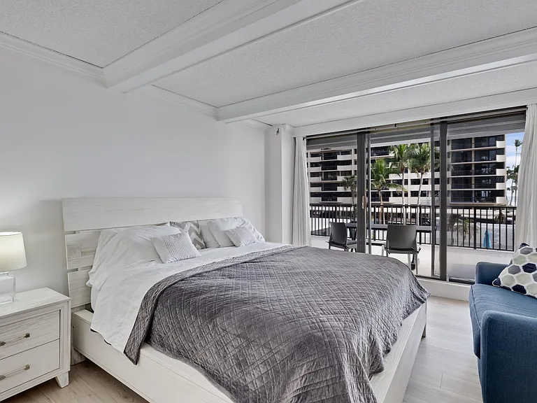 4005 Gulf Shore Blvd N #106 — Photo 11