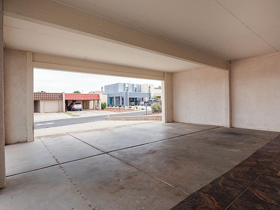 3rd image of 5525 Edie Pl NW