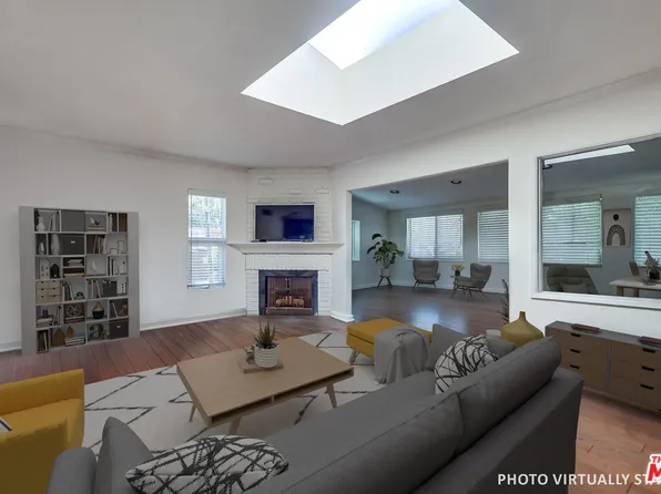 352 S Barrington Ave #12, Los Angeles, CA 90049