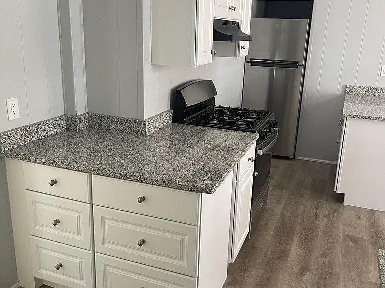 137 Franklin St #2 — Photo 11