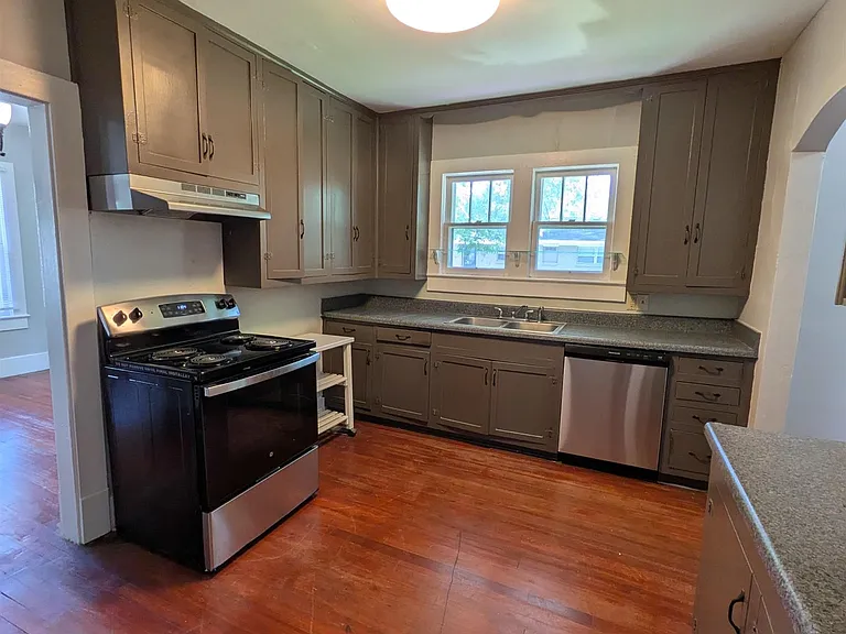 2404 Whitesburg Dr S — Photo 12