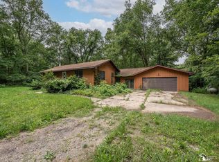2489 Saline River Rd, Dundee, MI 48131