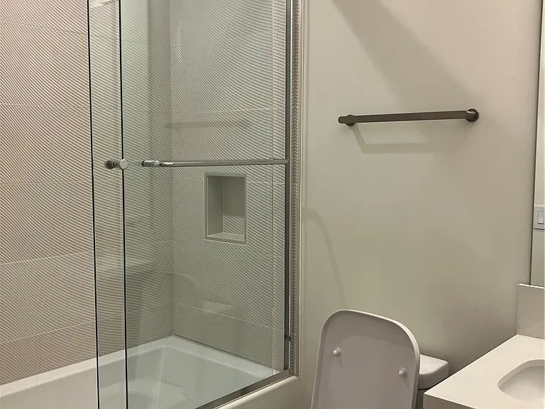 378 W Green St #131 — Photo 25