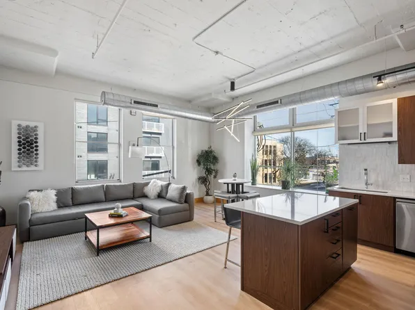 918 3rd St N #211, Minneapolis, MN 55401