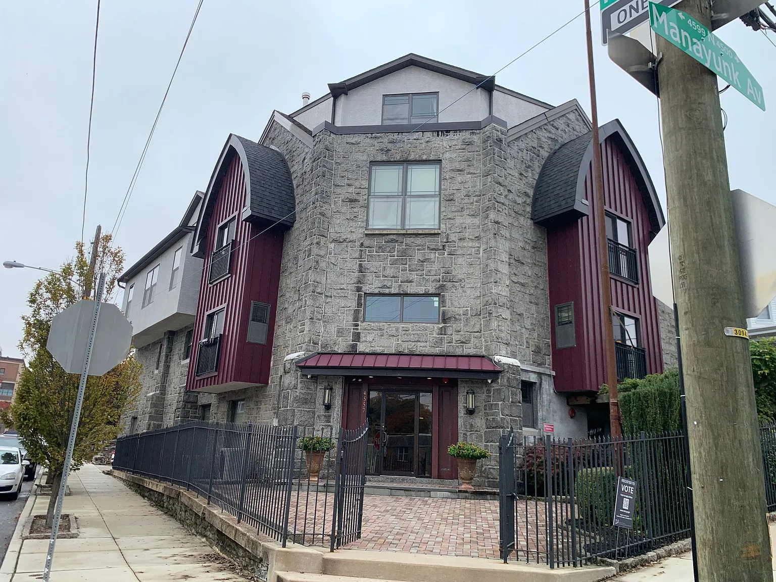 4557 Manayunk Ave — Photo 2