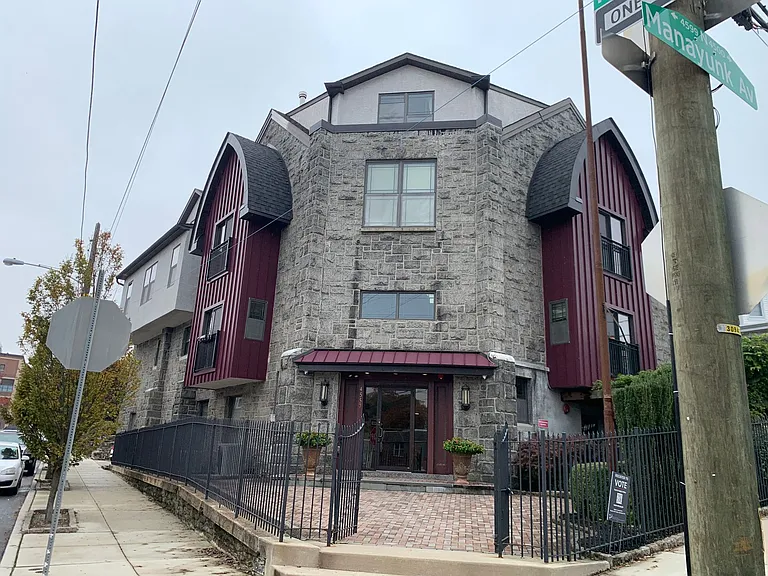 4557 Manayunk Ave — Photo 2