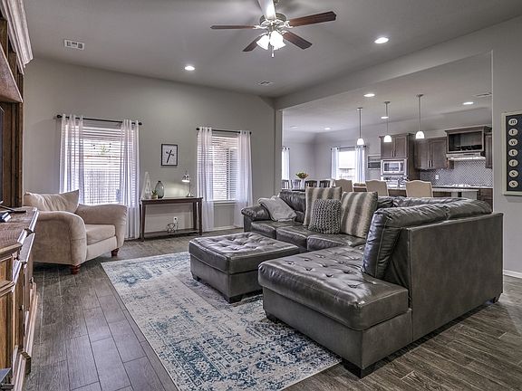 5th image of 2518 W Van Buren Cir