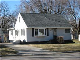 1st image of 913 E Rose St
