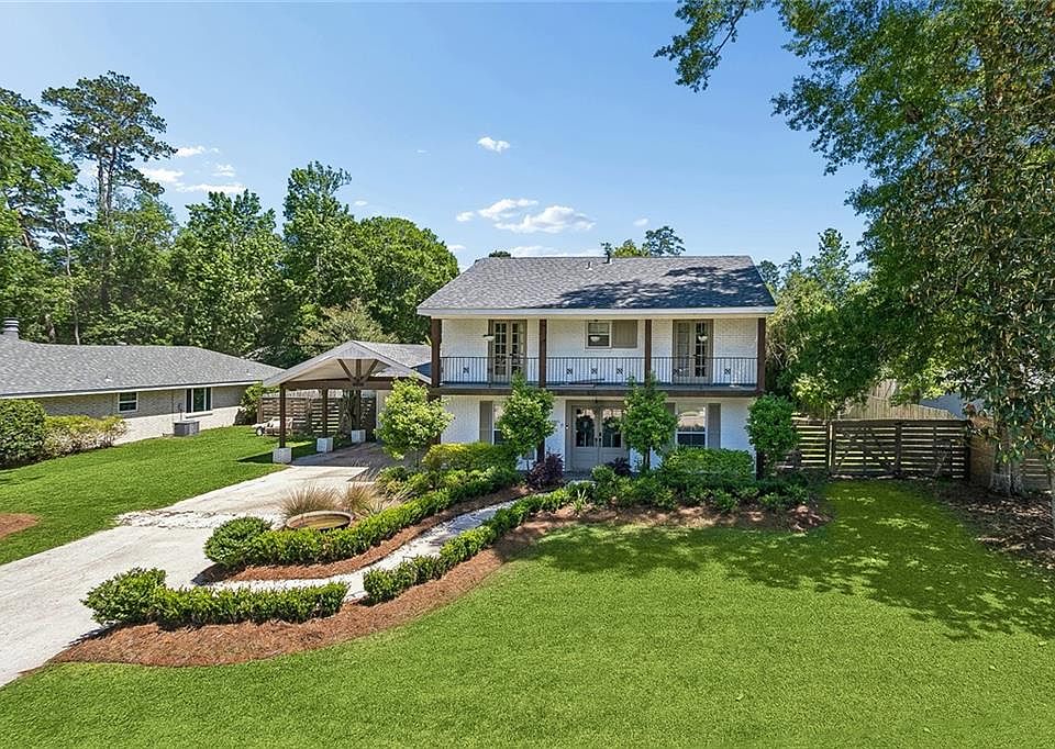 1st image of 655 Barbara Pl