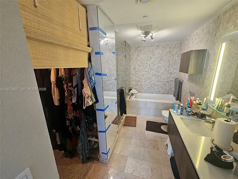 68 SE 6th St #1806 — Photo 13