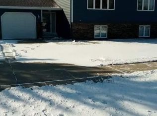 3909 E 33rd St, Sioux Falls, SD 57103