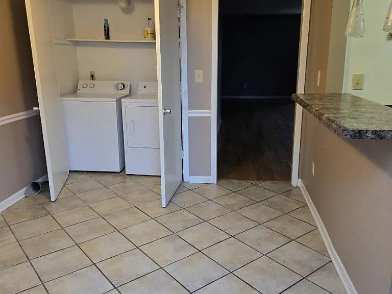 1009 June Rd — Photo 6