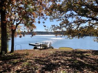 411 Horseshoe Dr, Mount Holly, NC 28120