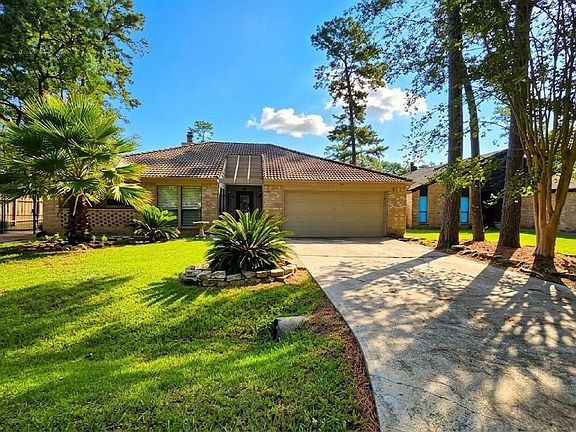 3rd image of 12018 Meadowview Dr