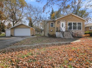 25 E 157th St, South Holland, IL 60473