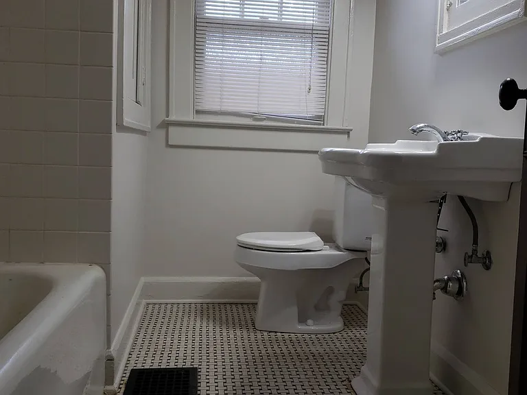 5326 N College Ave — Photo 15
