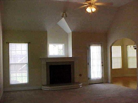 2nd image of 724 Lake Thurmond Ct