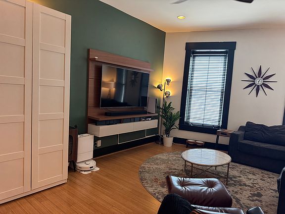 2nd image of 126 W Pike St Unit 4