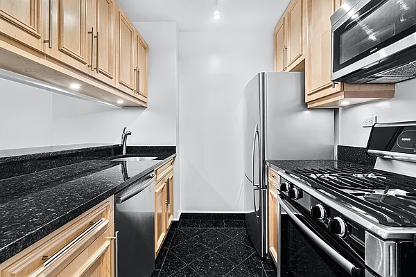 Rented by Mirador Real Estate | media 6