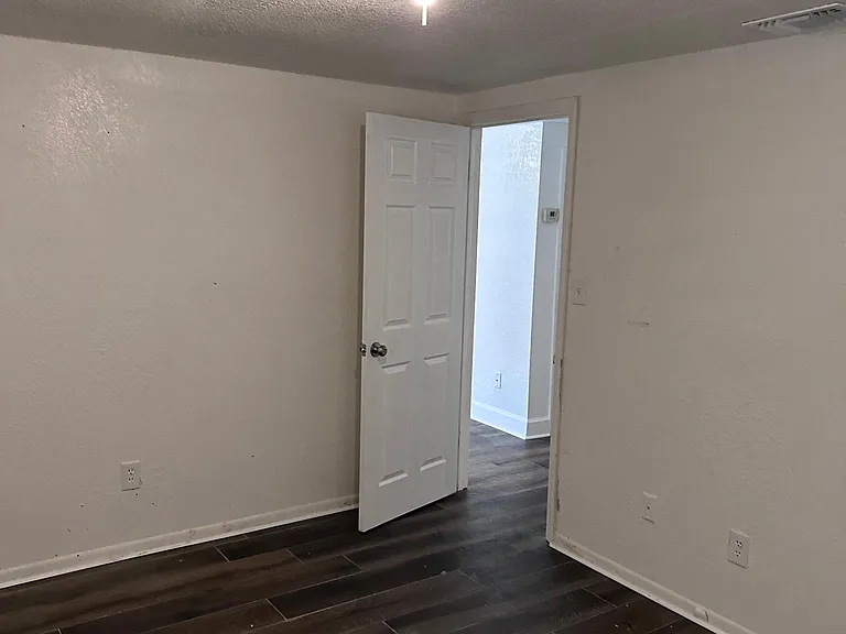 8638 Allamanda St — Photo 39