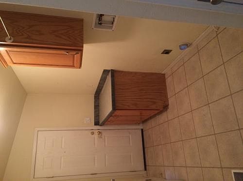 2nd image of 940 Karen Lee Ln