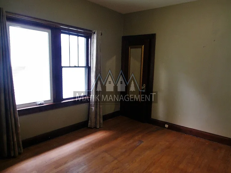 124 11th Ave NW — Photo 10