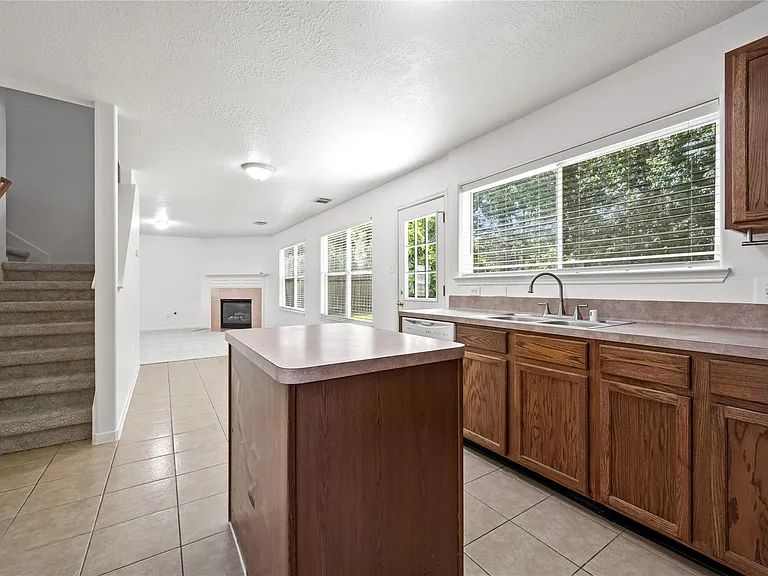 5019 Woodland Meadows Ln — Photo 13