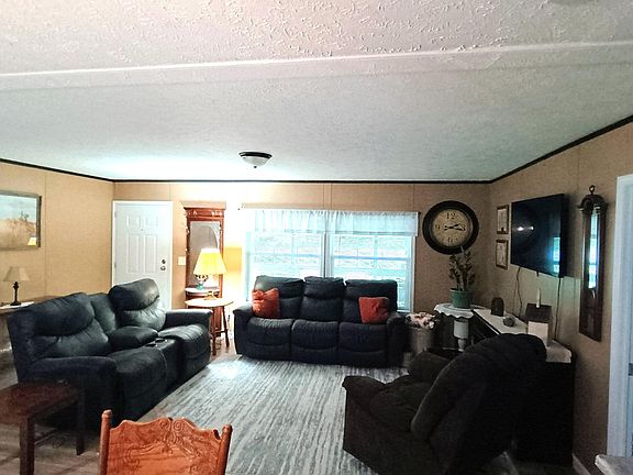 4th image of 322 Cedar Haven Dr
