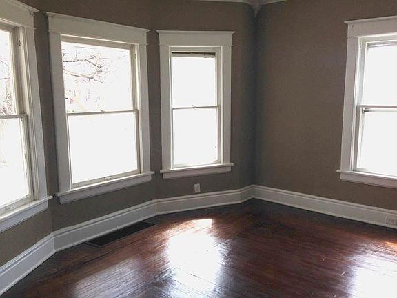 2nd image of 713 N Saint Louis Blvd