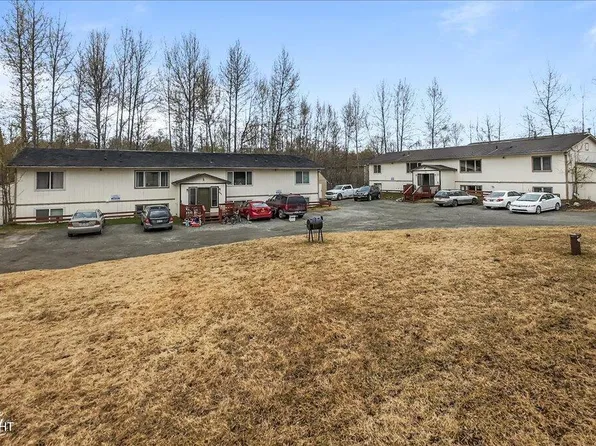 2601 E Quiet Cir, Wasilla, AK 99654