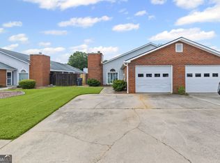 140 Courtyard Ln, Fayetteville, GA 30215