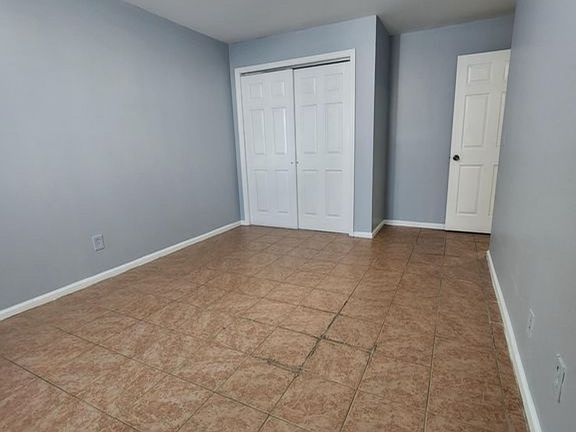3rd image of 16851 93rd Ave Floor 2