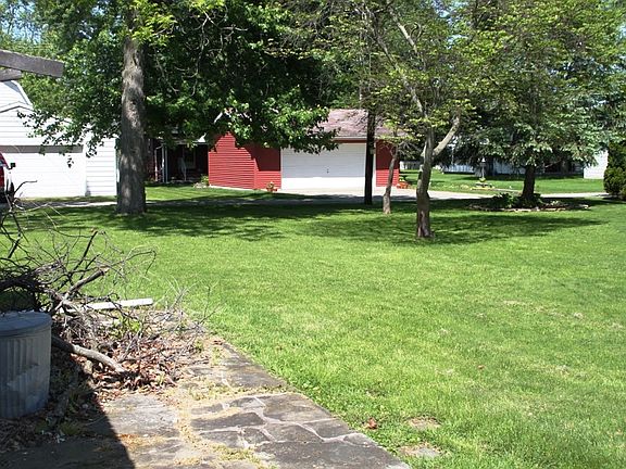 5th image of 420 Buttonwood Ave