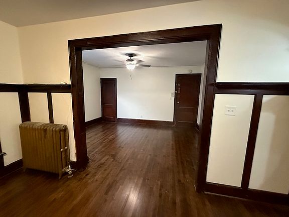 3rd image of 1228 E Brady St APT A